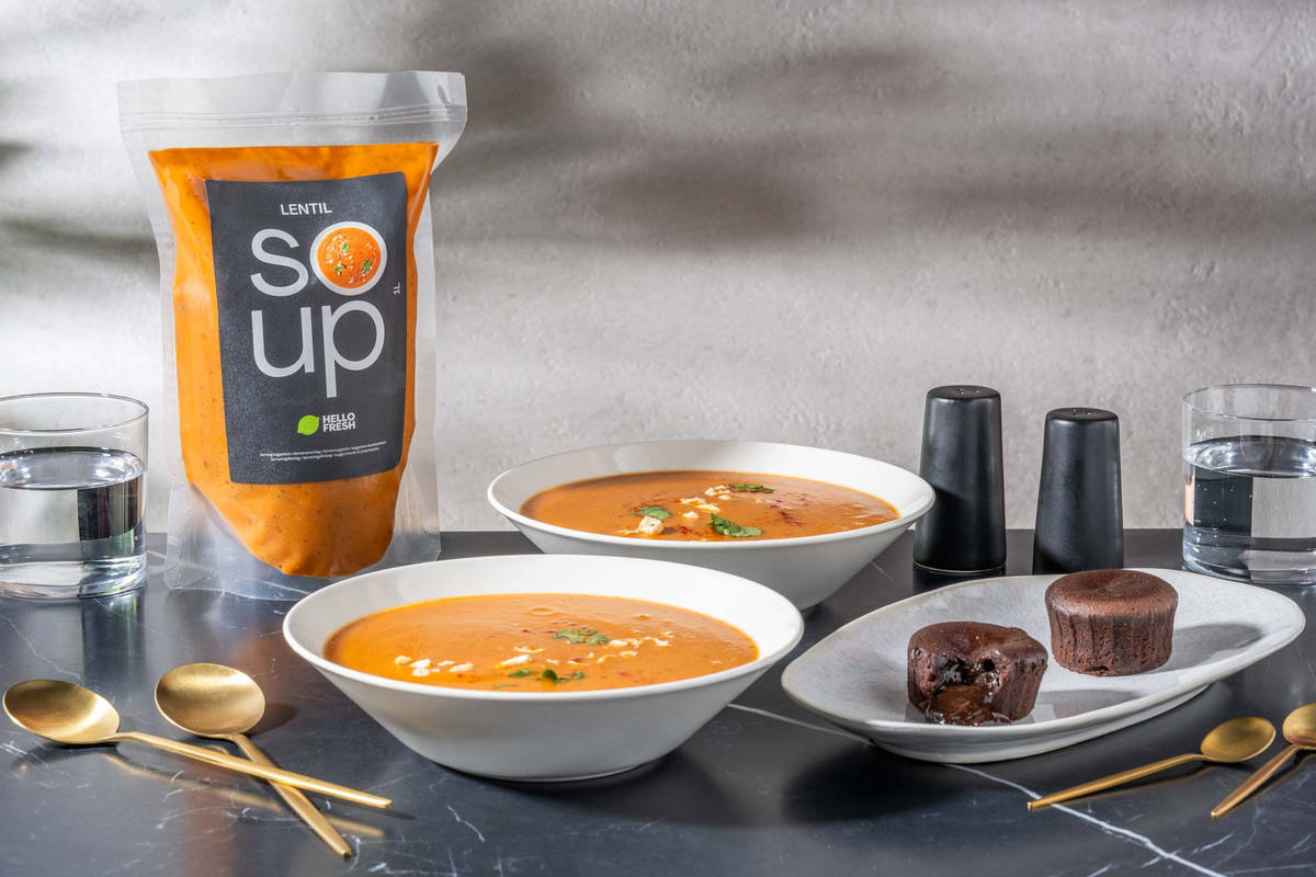 Rote Linsensuppe und schokoladiger Nachtisch