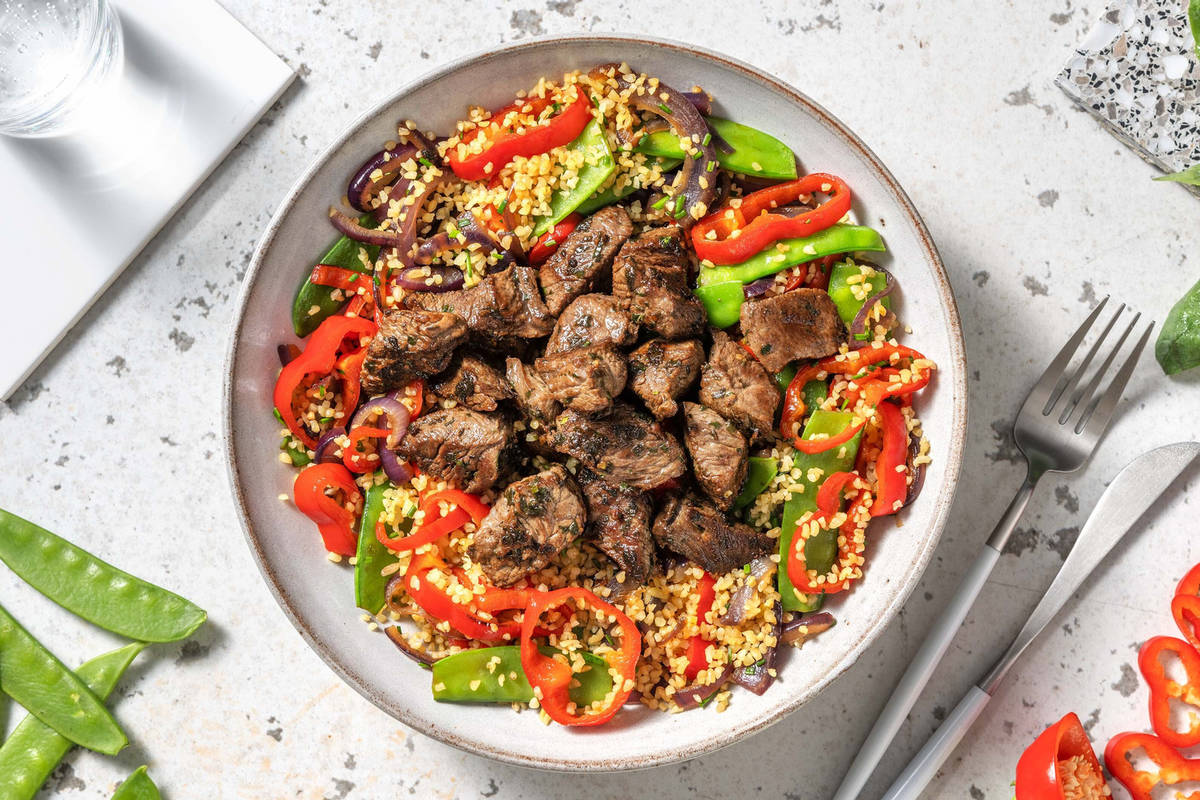 Salade de boulgour aux émincés de bœuf et pois mange-tout