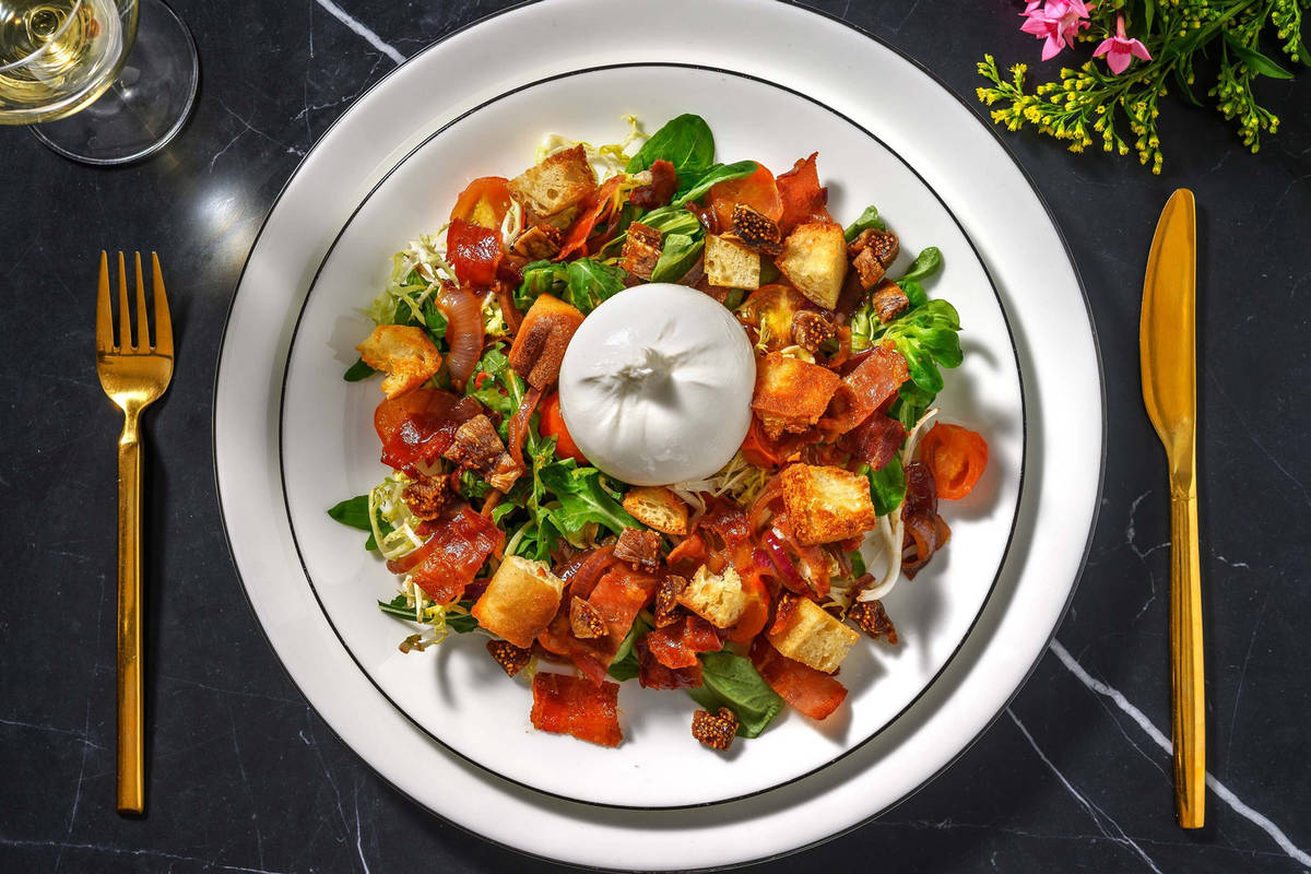 Burrata-salade met krokant gebakken spek
