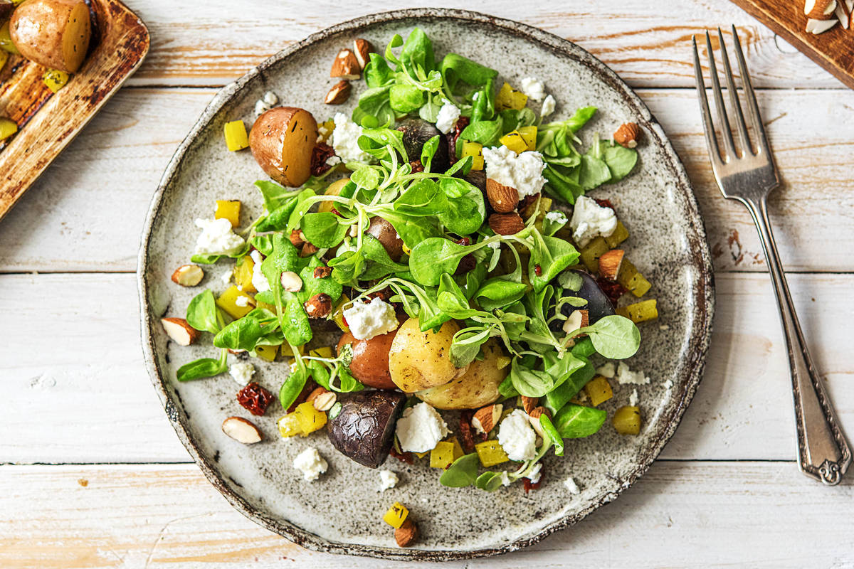Salade van regenboogkrieltjes, gele biet en feta