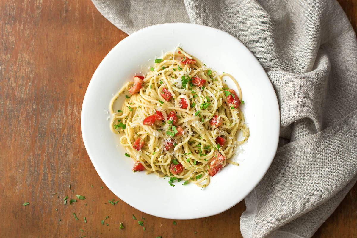 Sauer macht lustig: Spaghetti mit Sauerampfer-Pesto