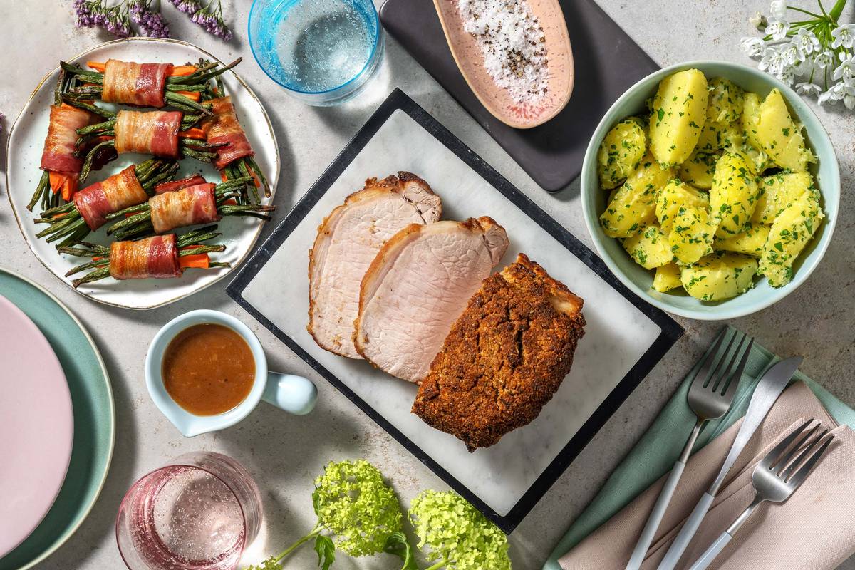 Schweinebraten mit Kräuterkruste an Aprikosensoße