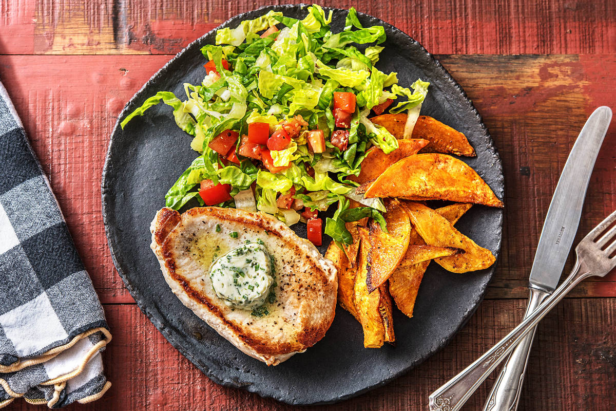 Schweinesteak mit Kräuterbutter