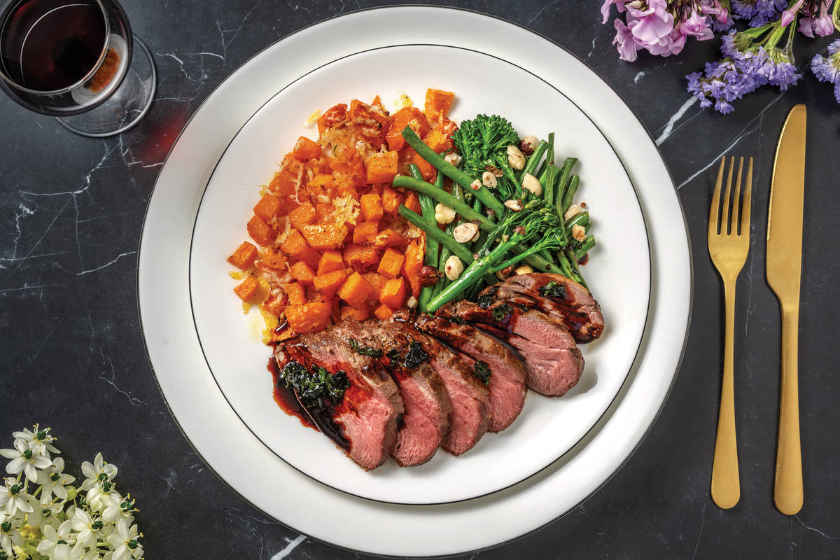 Slow-Cooked Beef & Red Wine Jus Sauce