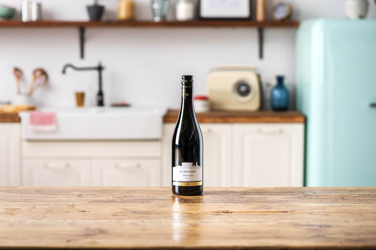 Vin rouge souple français