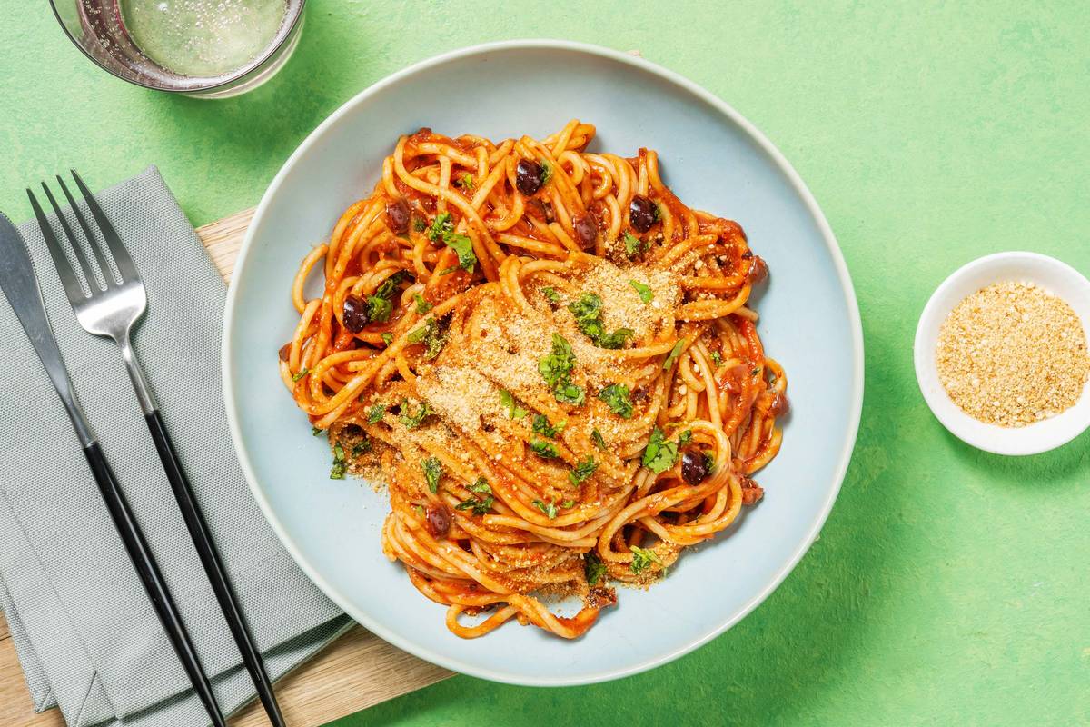 Spaghetti alla Napoletana mit Kalamata-Oliven