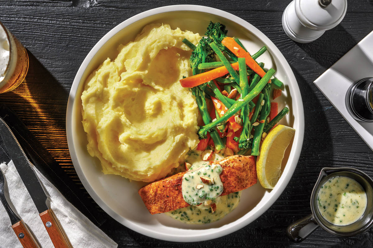 Spiced Salmon & Creamy Herb Sauce
