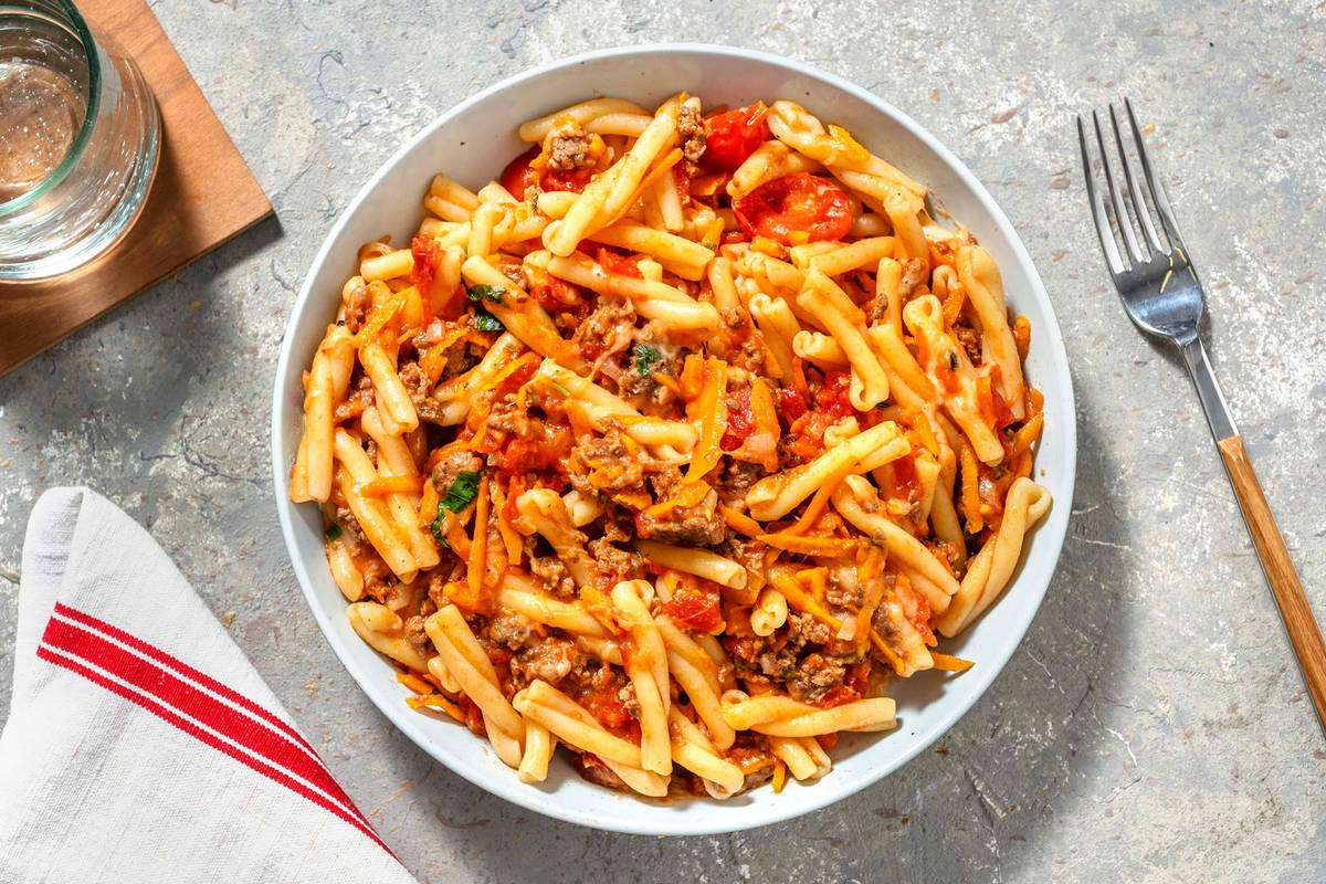 Strozzapreti! Pasta mit käsiger Bolognese