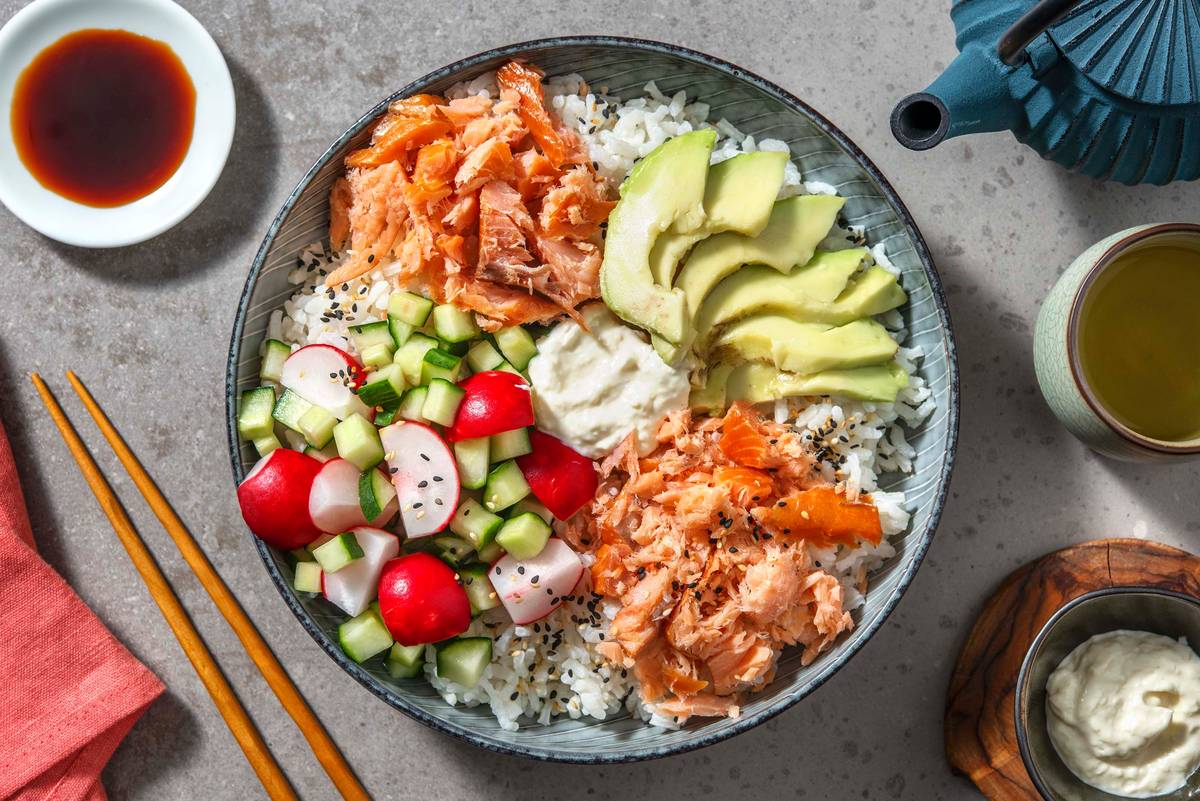 Sushibowl met warmgerookte zalm en gembermayonaise 