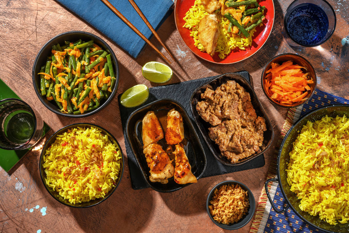 Rijsttafel met rendang en kip