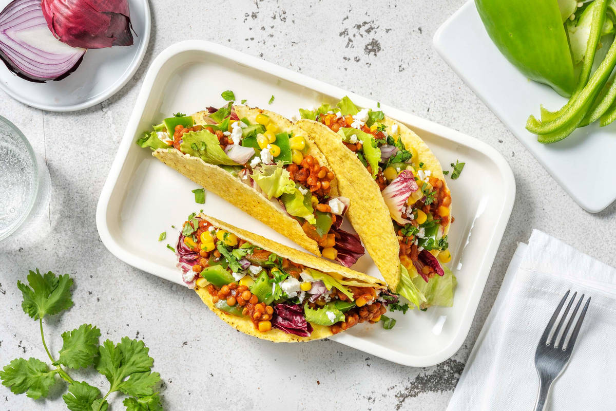 Chili sin carne taco's met paprikasalsa