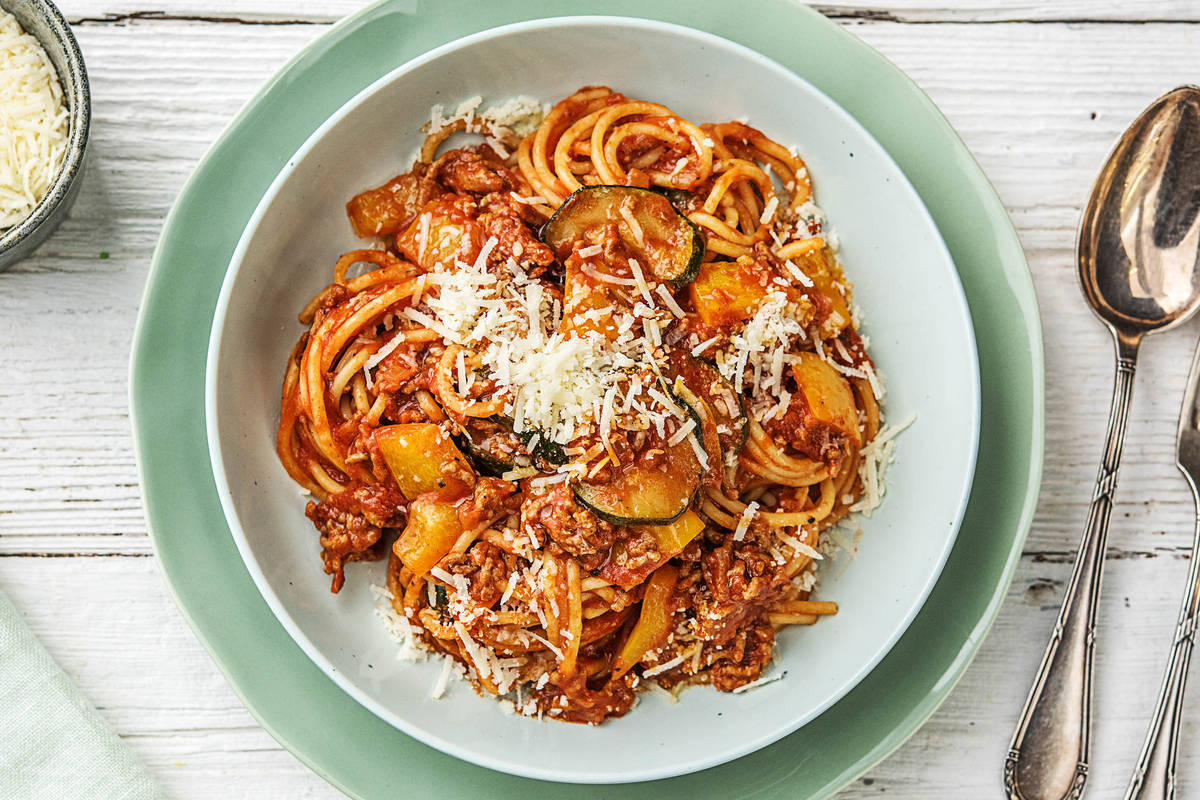 Spaghetti et sauce tomate au bœuf et à l’ail