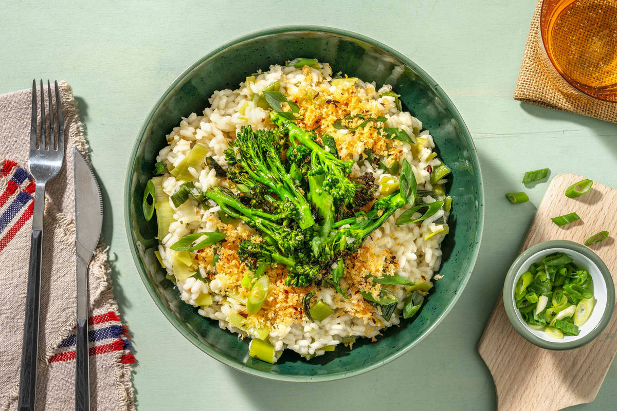 Veganes Lauch-Risotto mit Brokkolini