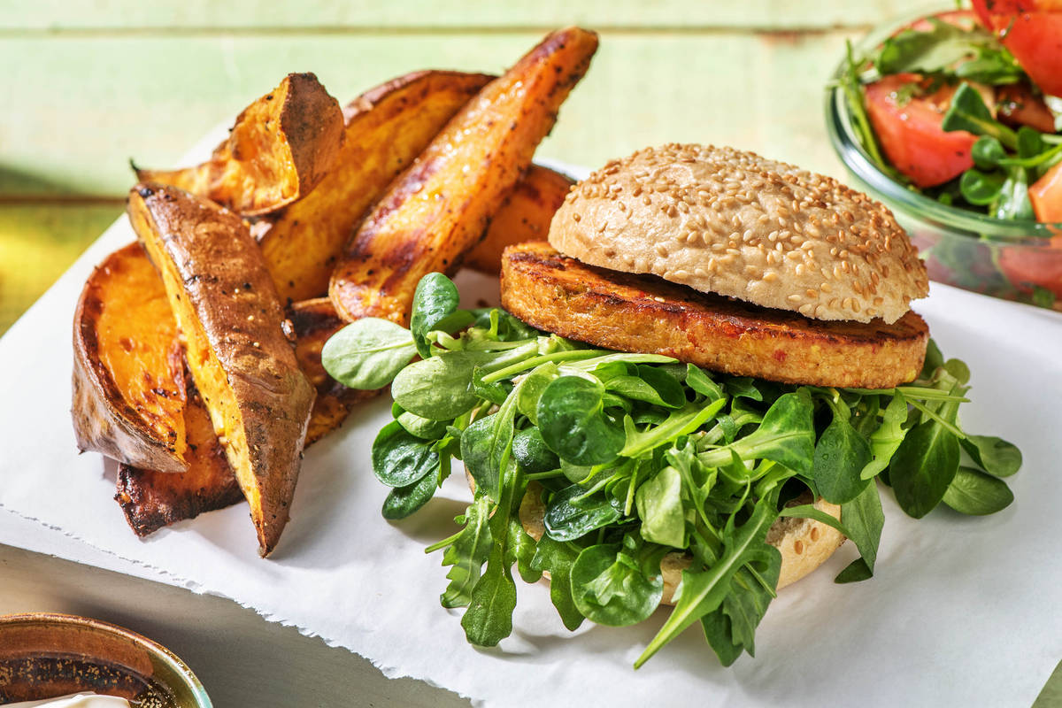 Vegetarische burger met zoete-aardappelpartjes