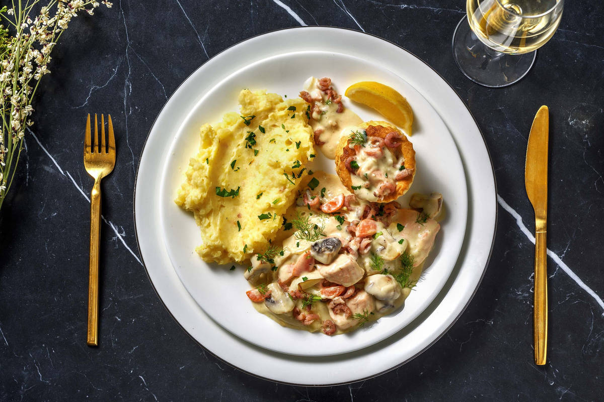 NL: Ragout van vismelange en noordzeegarnalen // BE: Vol-au-vent van vismelange en noordzeegarnalen
