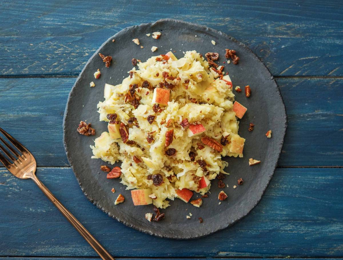 Zuurkoolstamppot met pastinaak, appel en pecannoten