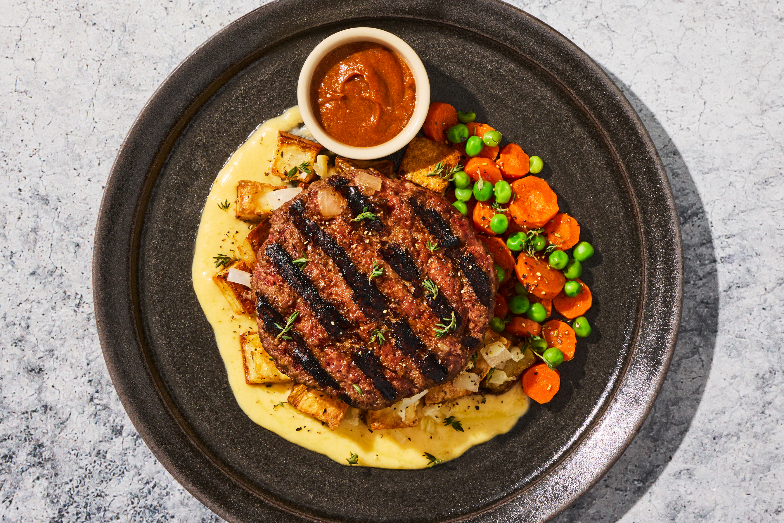English-Style Pub Cheeseburger