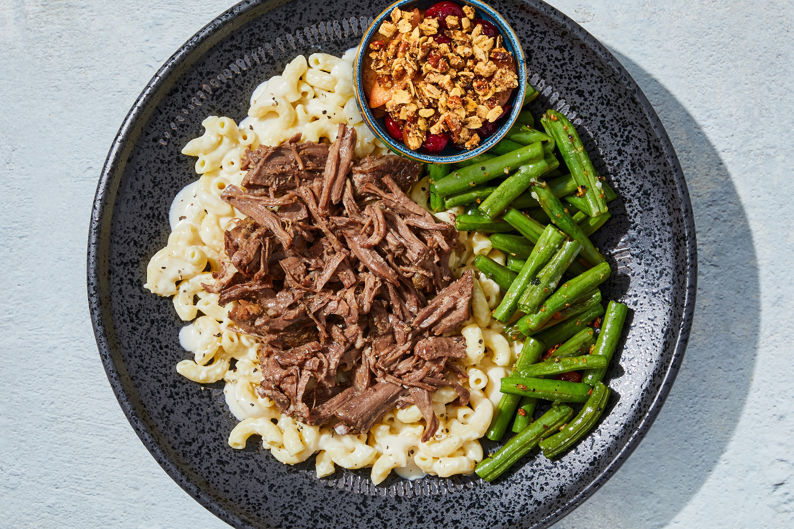 Smoky Gouda Macaroni & Shredded Beef