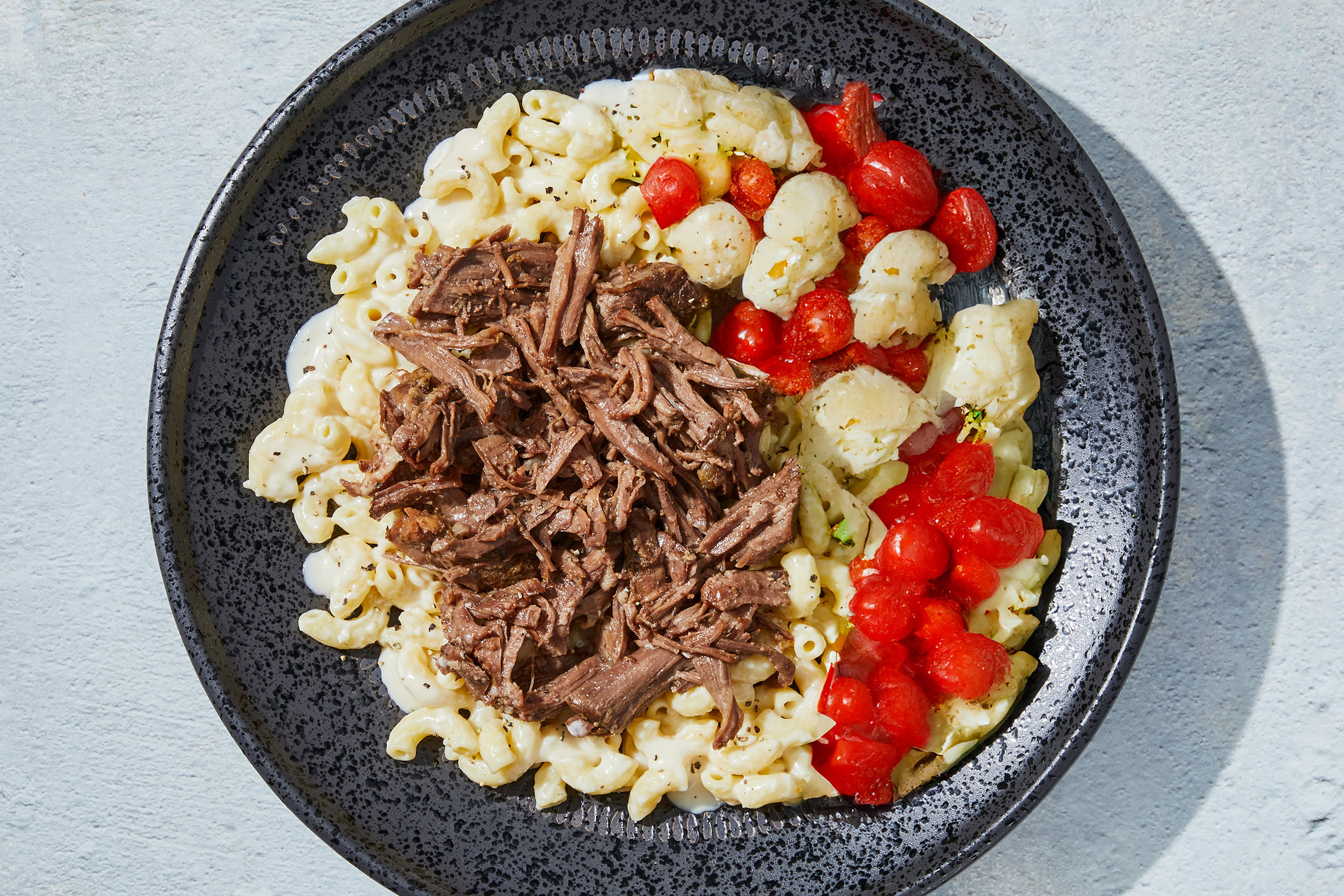Smoky Gouda Macaroni & Shredded Beef