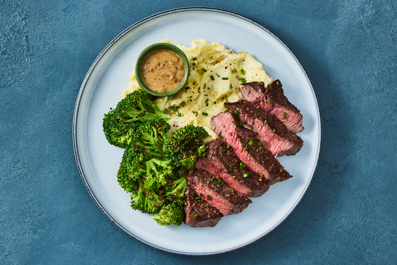 Steak de faux-filet et sauce crémeuse à la mode campagnarde
