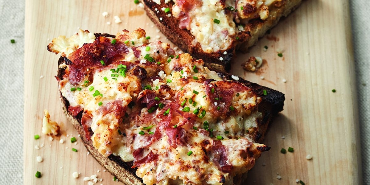 Cheesy Cauliflower Toasts