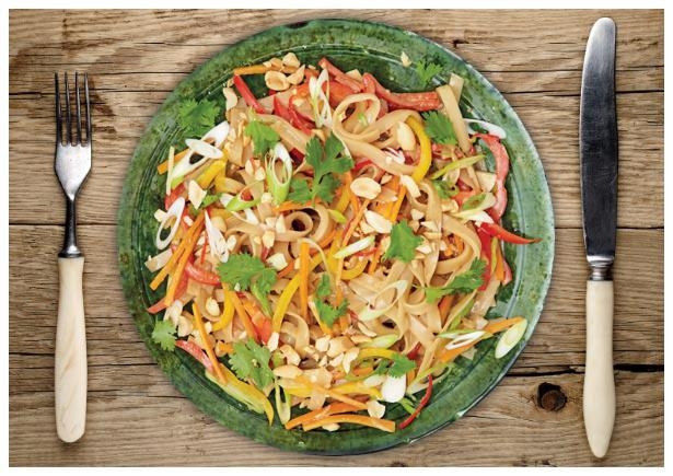 Paprika-Karotten-Reisnudelpfanne