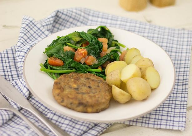 Champignonburger met spinazie en krieltjes