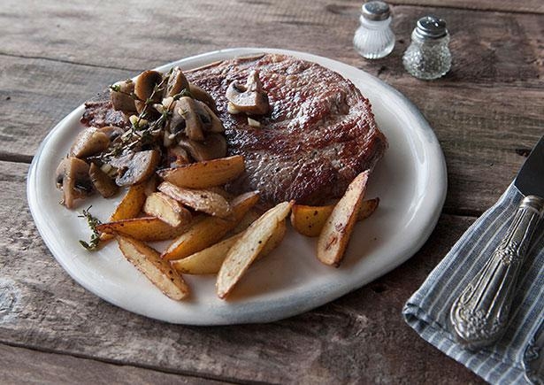 Steak with Mushroom & Thyme