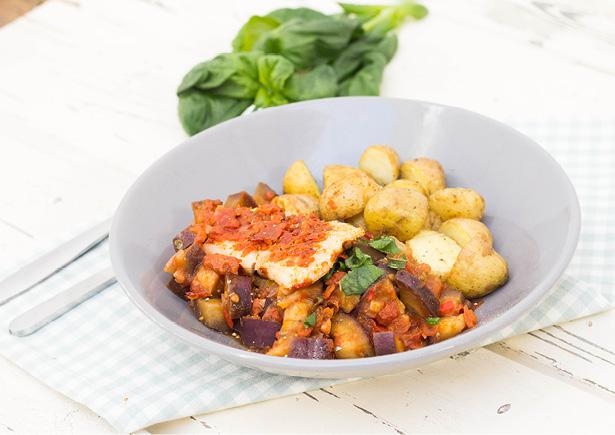 Skrei met tapenade, krieltjes en aubergineratatouille