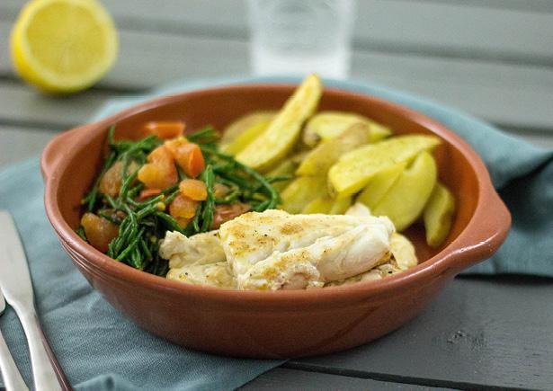 Gebakken kabeljauwfilet met zeekraal en ovenfrieten