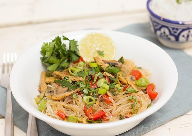 Varkenshaasreepjes met groenten en glasnoedels