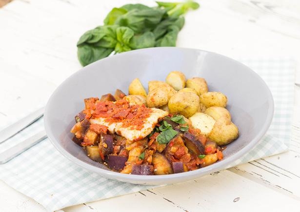 Skrei met tapenade, krieltjes en sjalot-aubergineratatouille