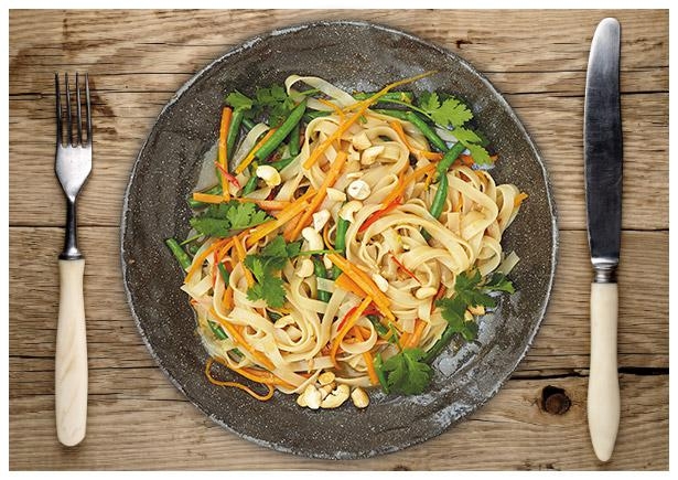 Cremige Karotten-Bohnen-Reisnudelpfanne
