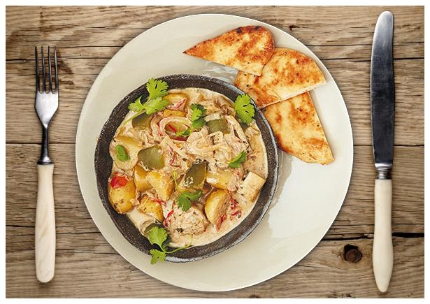 Cremiges Kartoffelcurry mit Tomaten und Paprika 