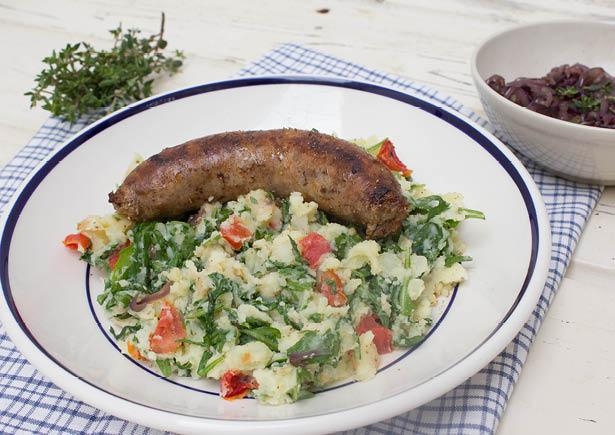 Rucolastamppot met zongedroogde tomaten en worst van Brandt & Levie 