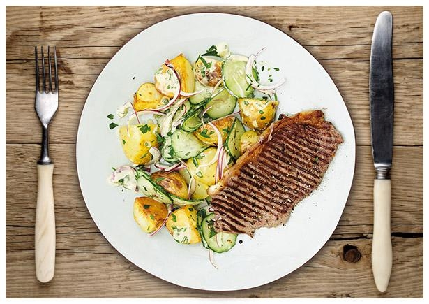 Rosarot gebratenes Steak  