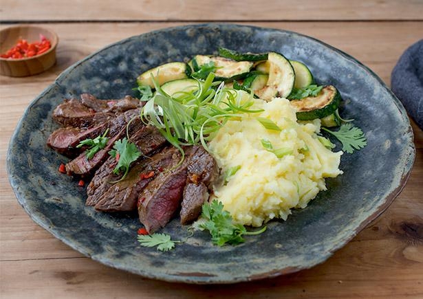 Asiatisch gewürzte Rindersteaks