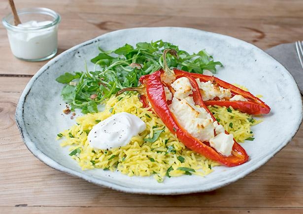 Mit Hirtenkäse gefüllte Spitzpaprika