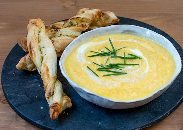 Knollensellerie Creme Suppe „Français“