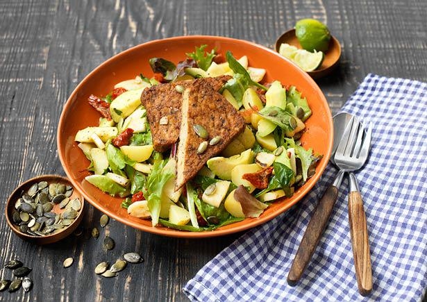 Lauwwarme krieltjes met pastinaak, zongedroogde tomaten en avocado