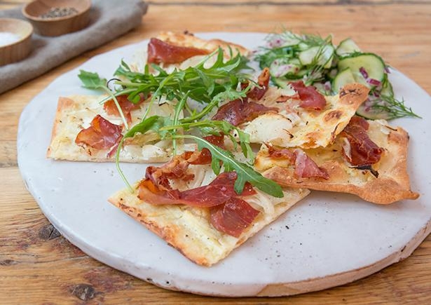 Der Klassiker: Elsässer Flammkuchen