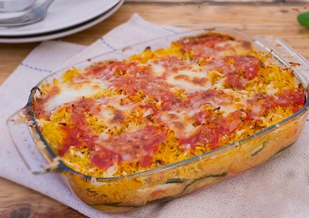 Italienischer Zucchini-Mozzarella-Reis-Auflauf