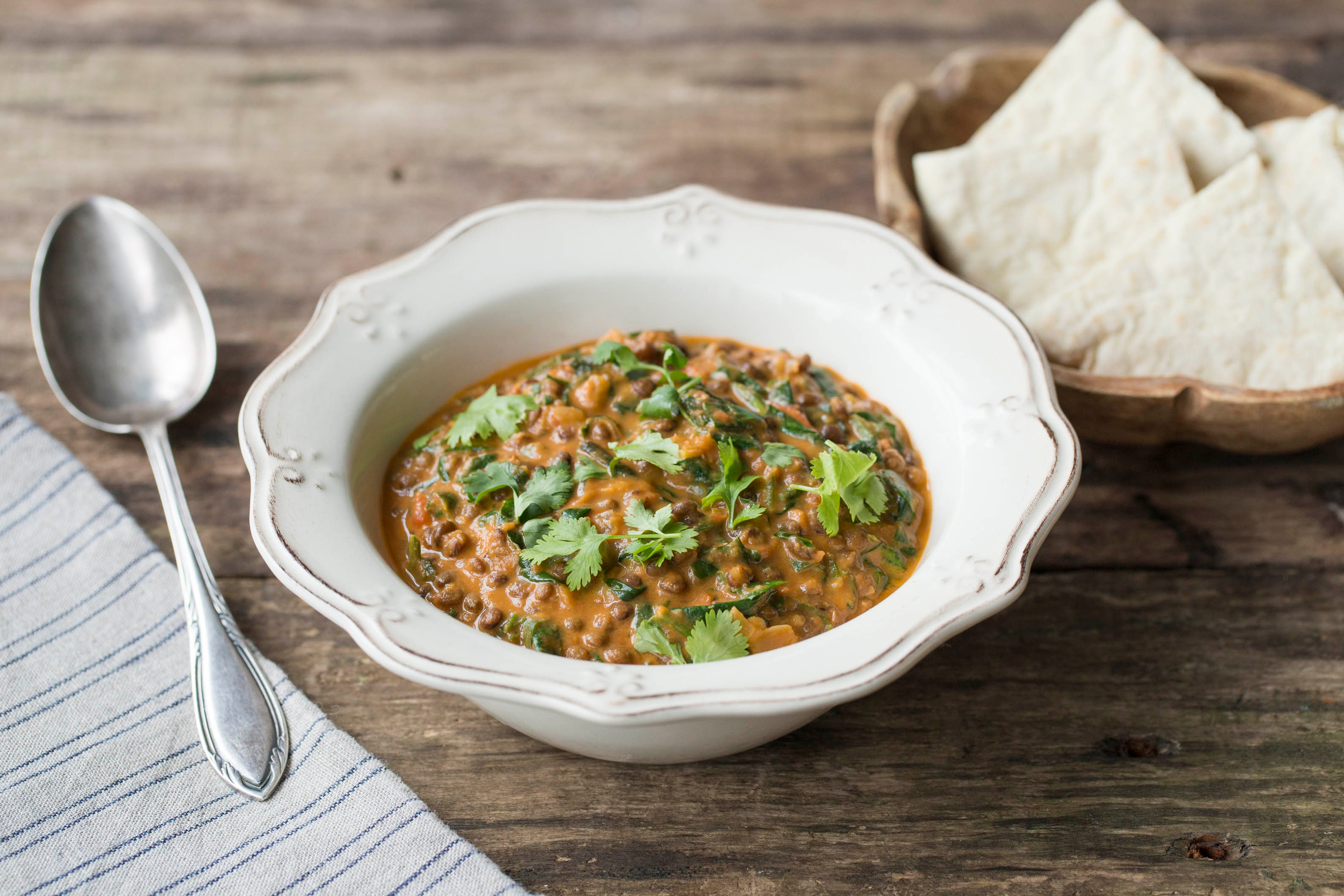 Indischer Linseneintopf mit Kokosmilch