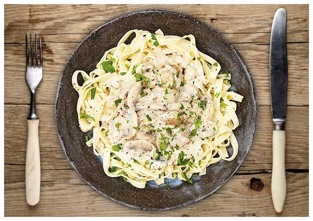 Cremige Champignon-Bandnudeln in Sahnesoße