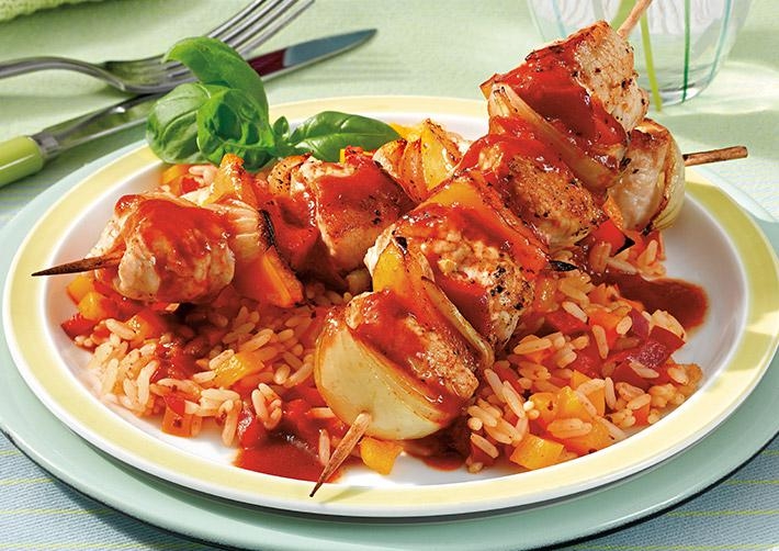 Putenspieße mit Paprikasoße