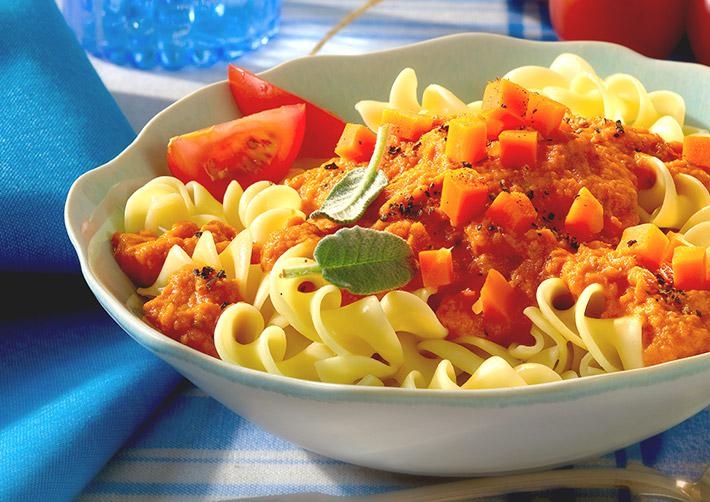 Pasta mit Tomaten-Frischkäse-Soße