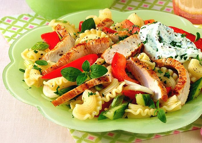 Nudelsalat mit Pute