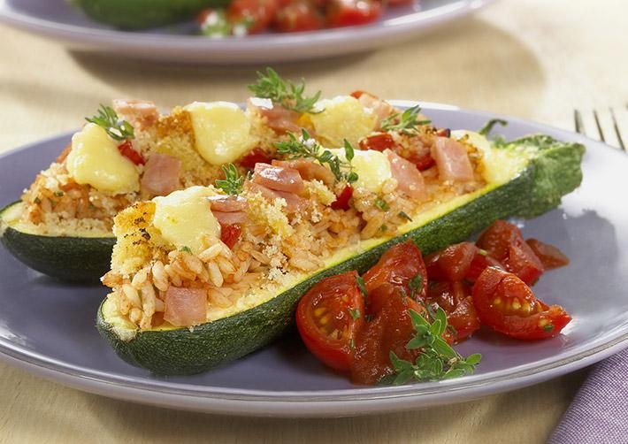 Gefüllte Zucchini