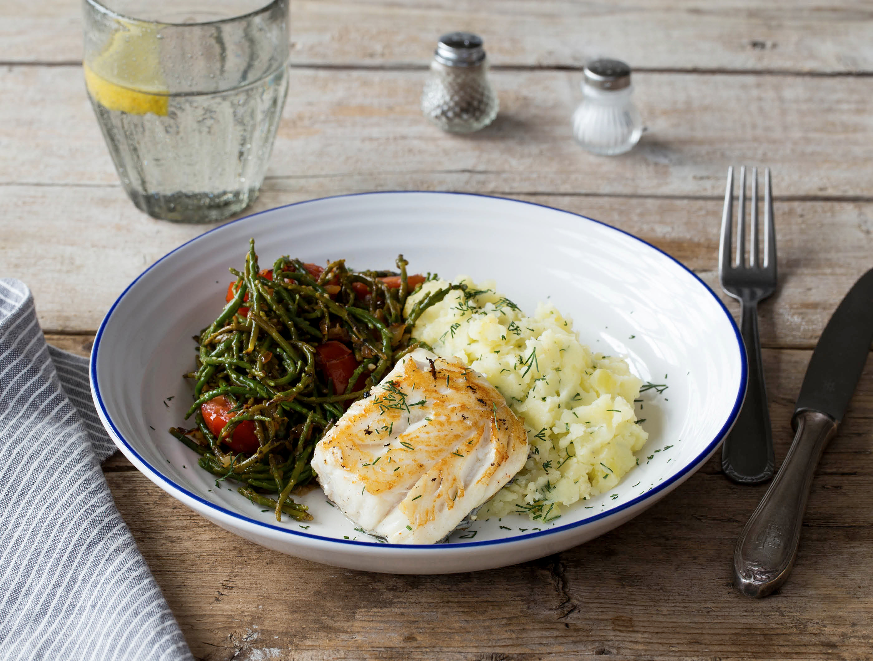 Gebakken schelvis met zeekraal en aardappelpuree