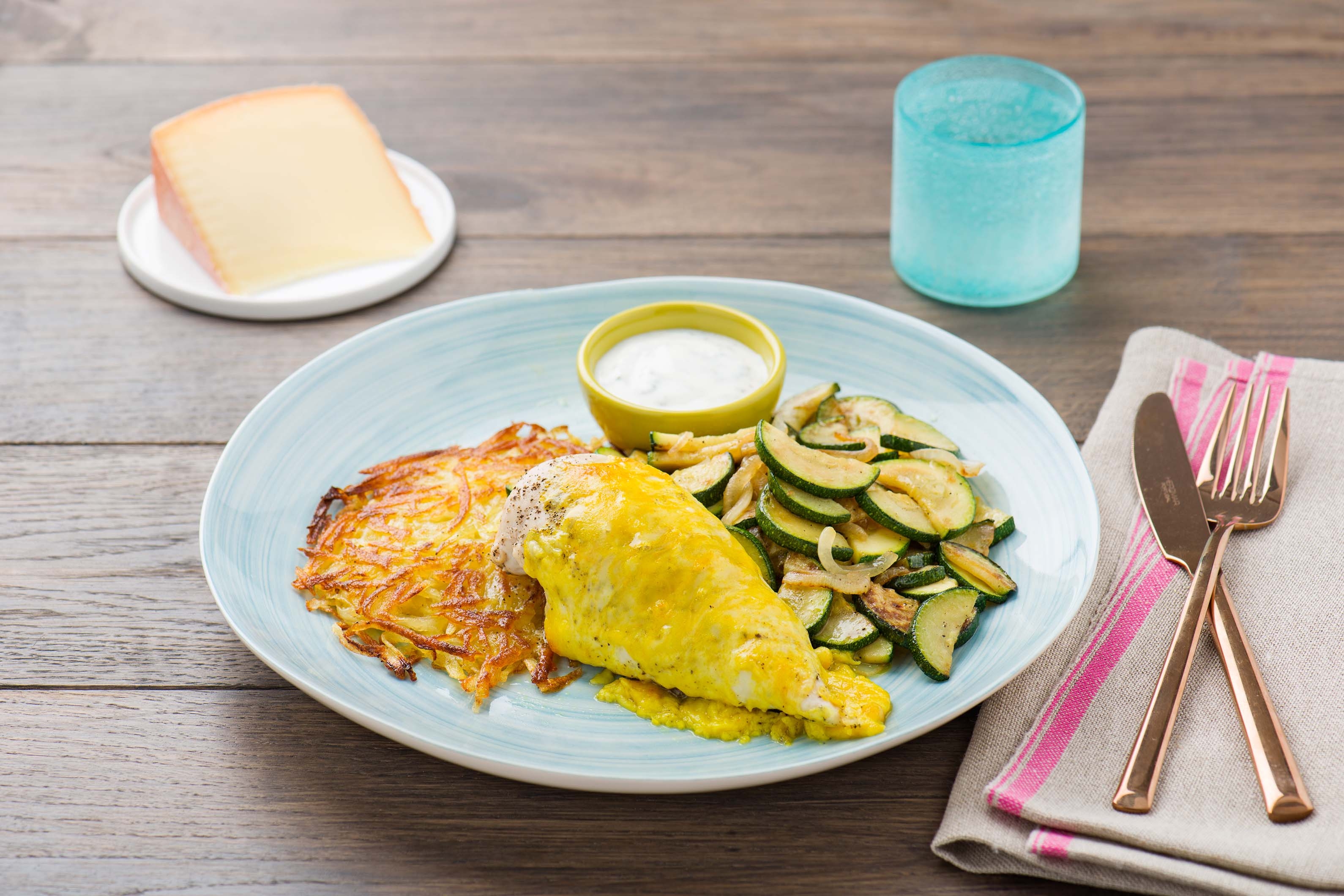 Raffiniert überbackene Hähnchenbrust mit Rosmarin-Joghurtsoße